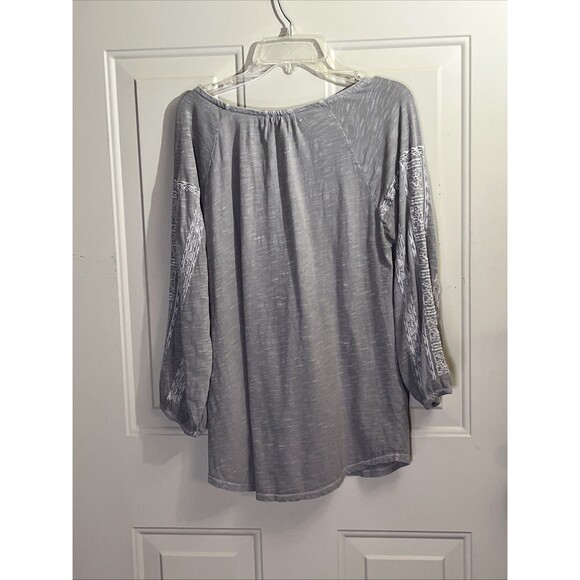Lucky Brand Women’s Gray Long Sleeve Top with Embroidered Sleeves – Minor Flaw - Picture 3 of 5
